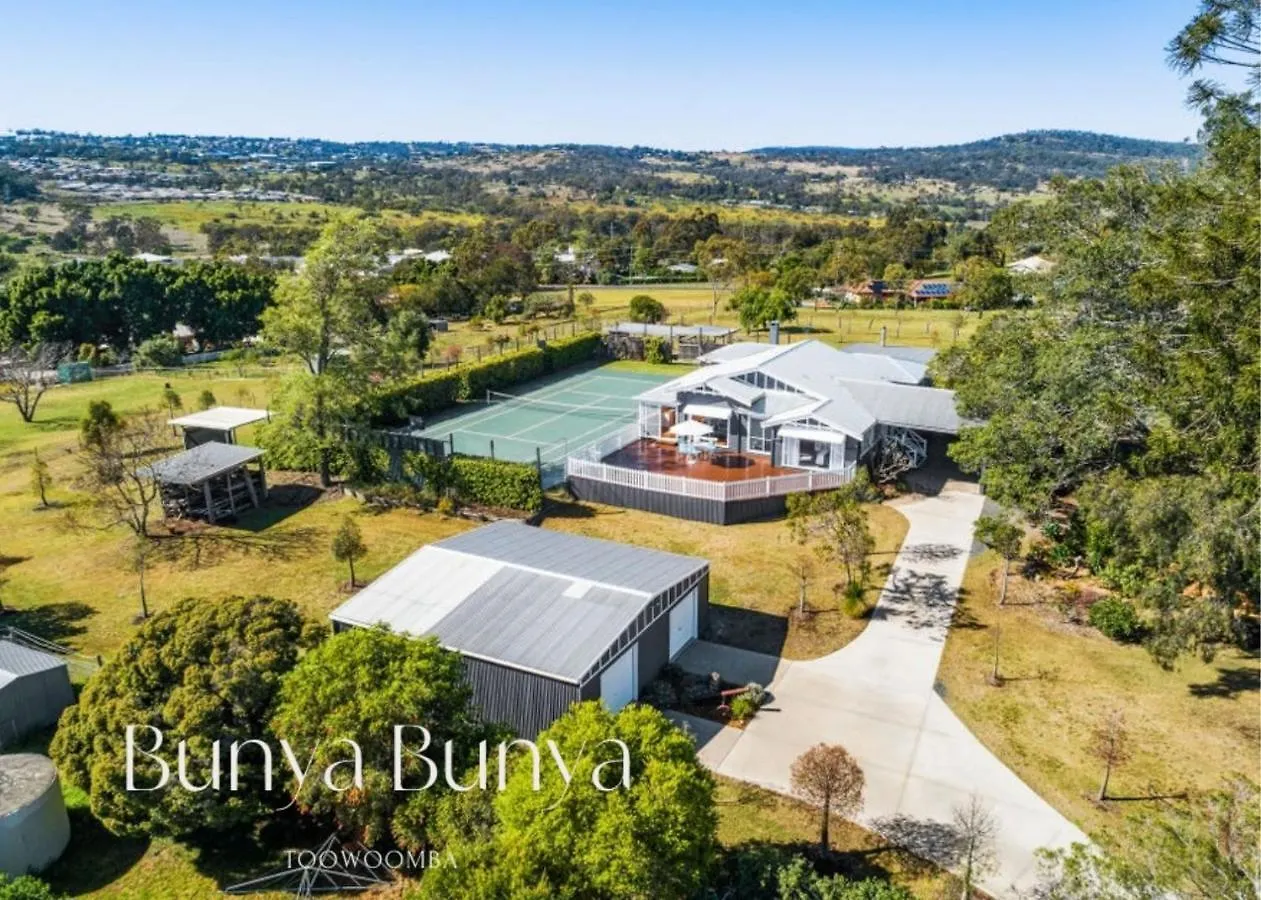 Bunya Bunya Luxury Estate Toowoomba Set Over 2 Acres With Tennis Court