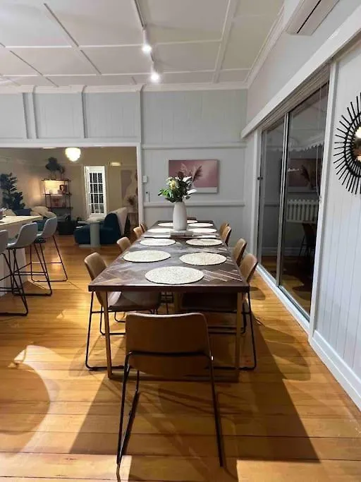 Ferienhaus Bunya Bunya Luxury Estate Toowoomba Set Over 2 Acres With Tennis Court Australien