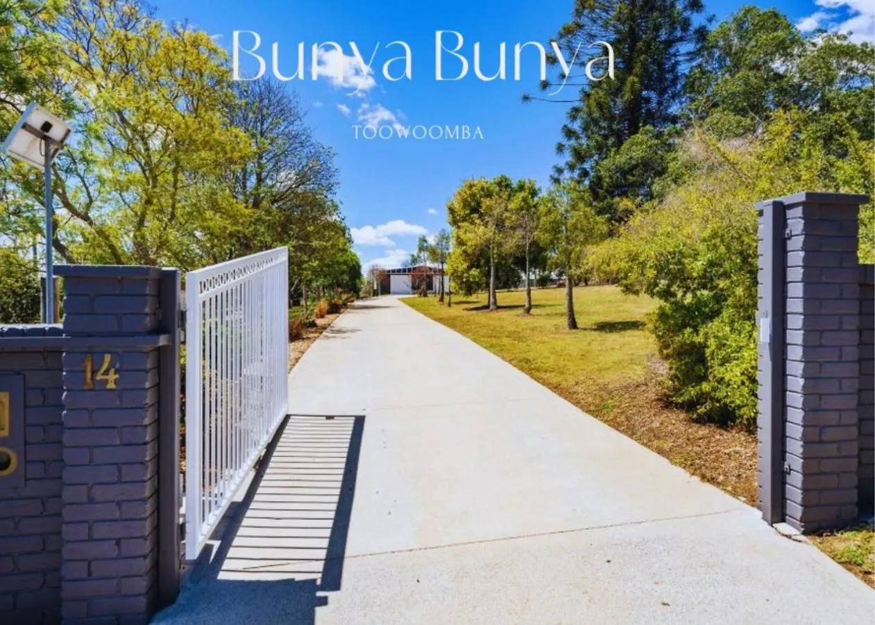 Bunya Bunya Luxury Estate Toowoomba Set Over 2 Acres With Tennis Court